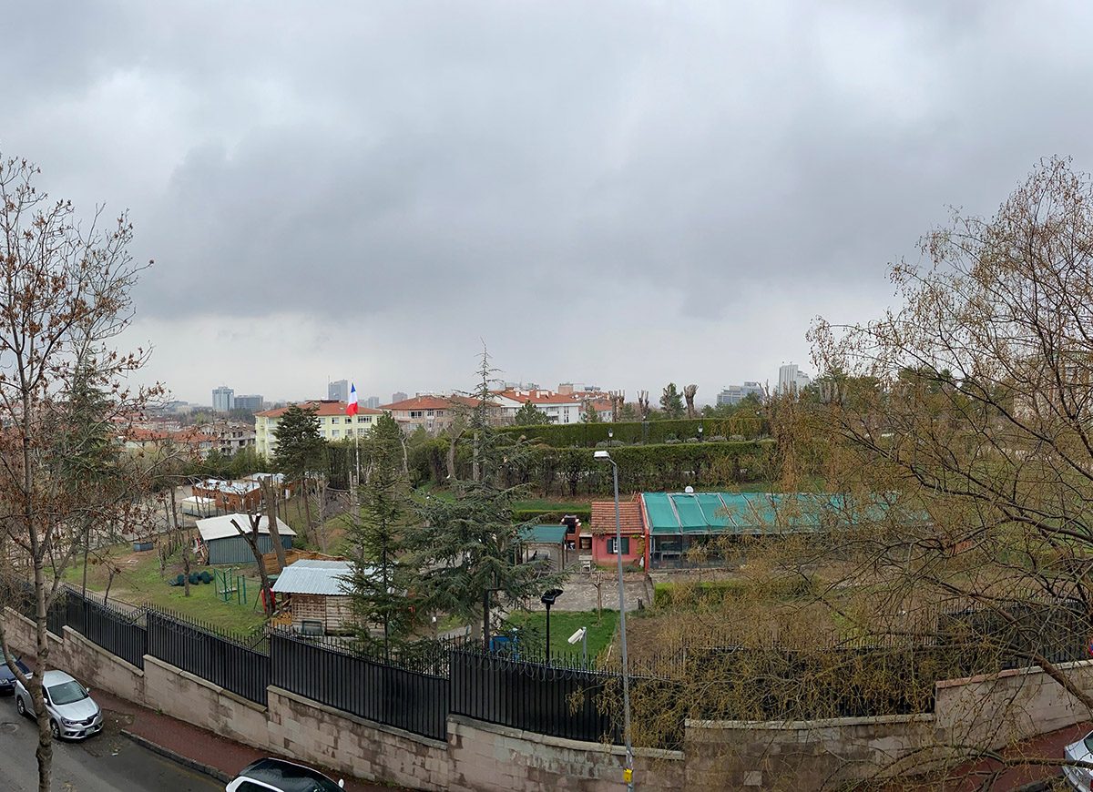 Fransız Elçiliği bahçesi